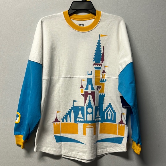 Walt Disney World Castle Vault Collection Spirit Jersey Small